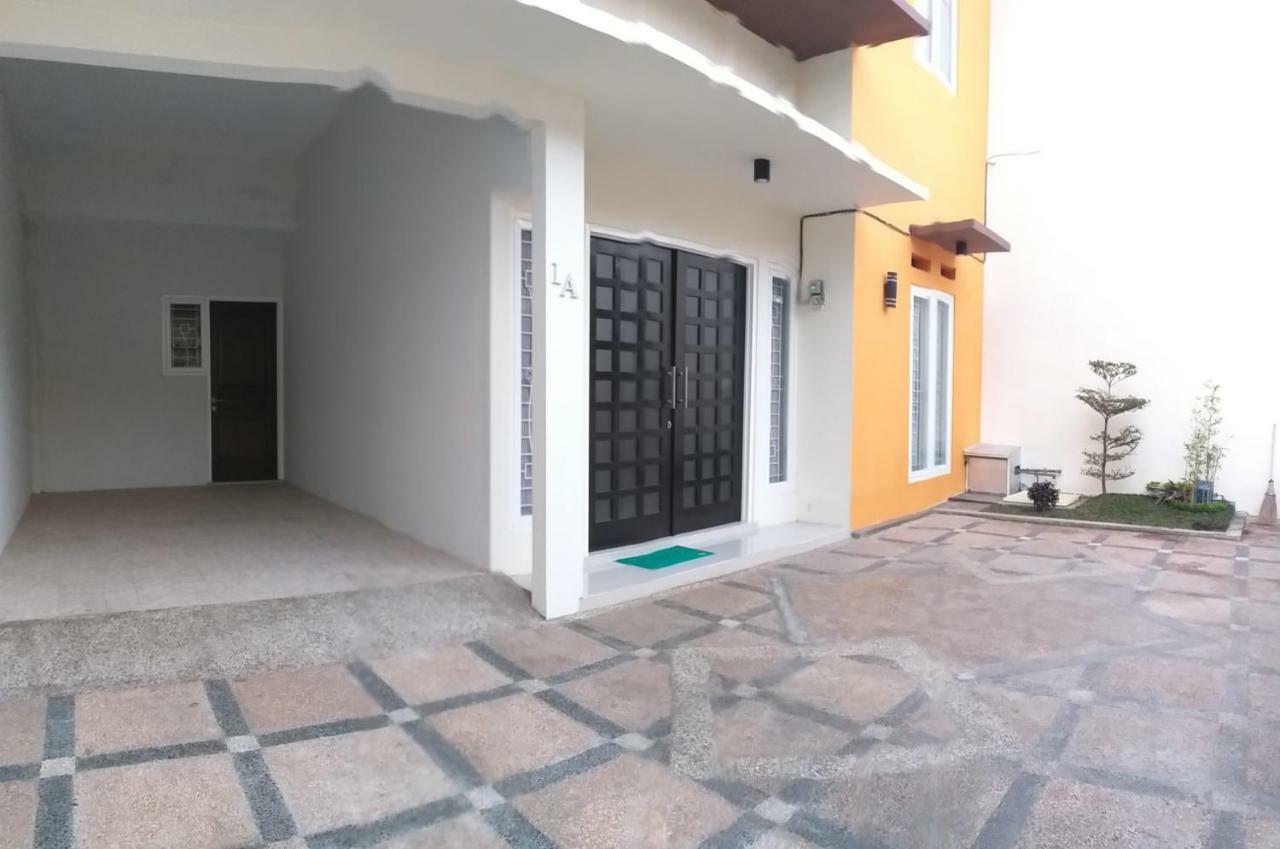 Villa Oemah Arma Rinjani 2 à Batu  Extérieur photo